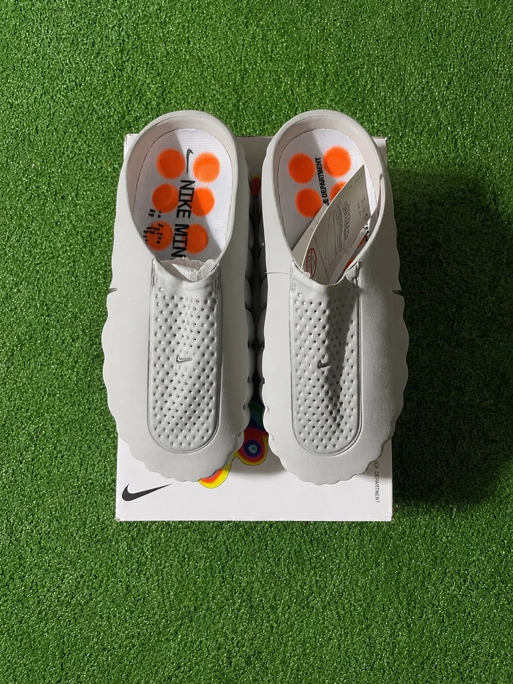 Nike Minds White Slides